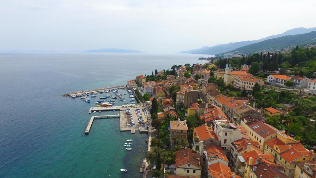 Apartments Matacin With Sea View Opatija Ngoại thất bức ảnh