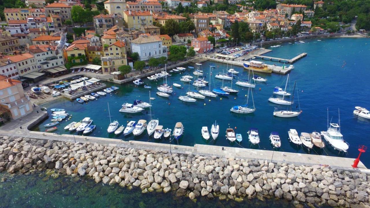Apartments Matacin With Sea View Opatija Ngoại thất bức ảnh